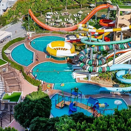 Gold 2+1 Main Building Flat With Free Aquapark Alanya